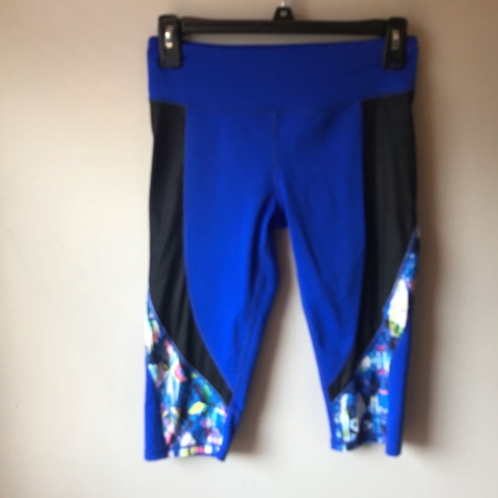 Sale! 2 For $20 Fabletics Capri leggings